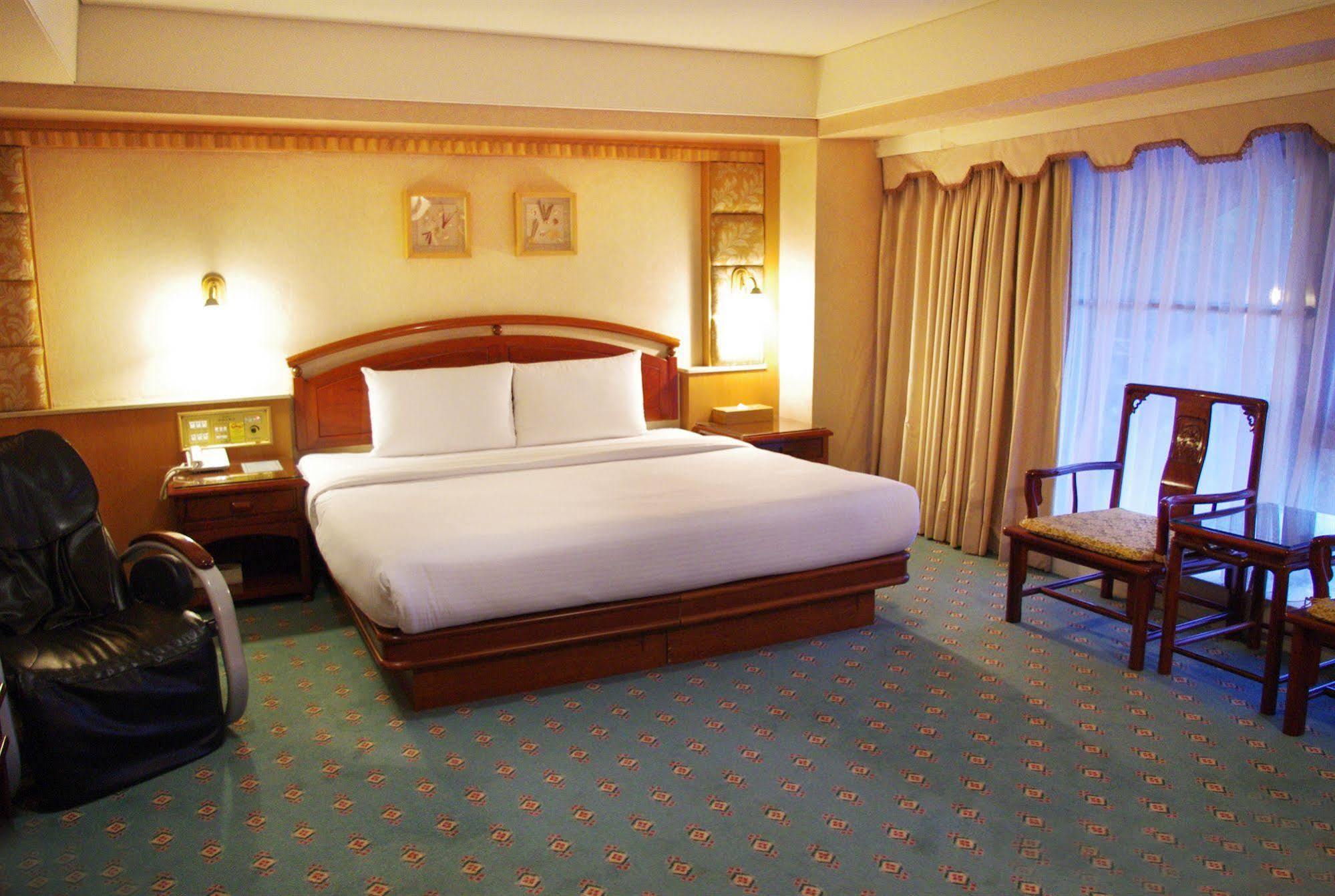 Kdm Hotel 3*