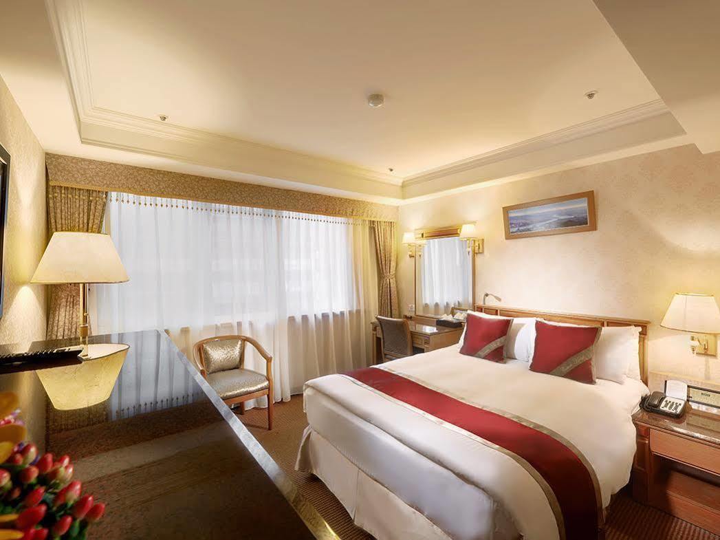 Hotel Cosmos 5*