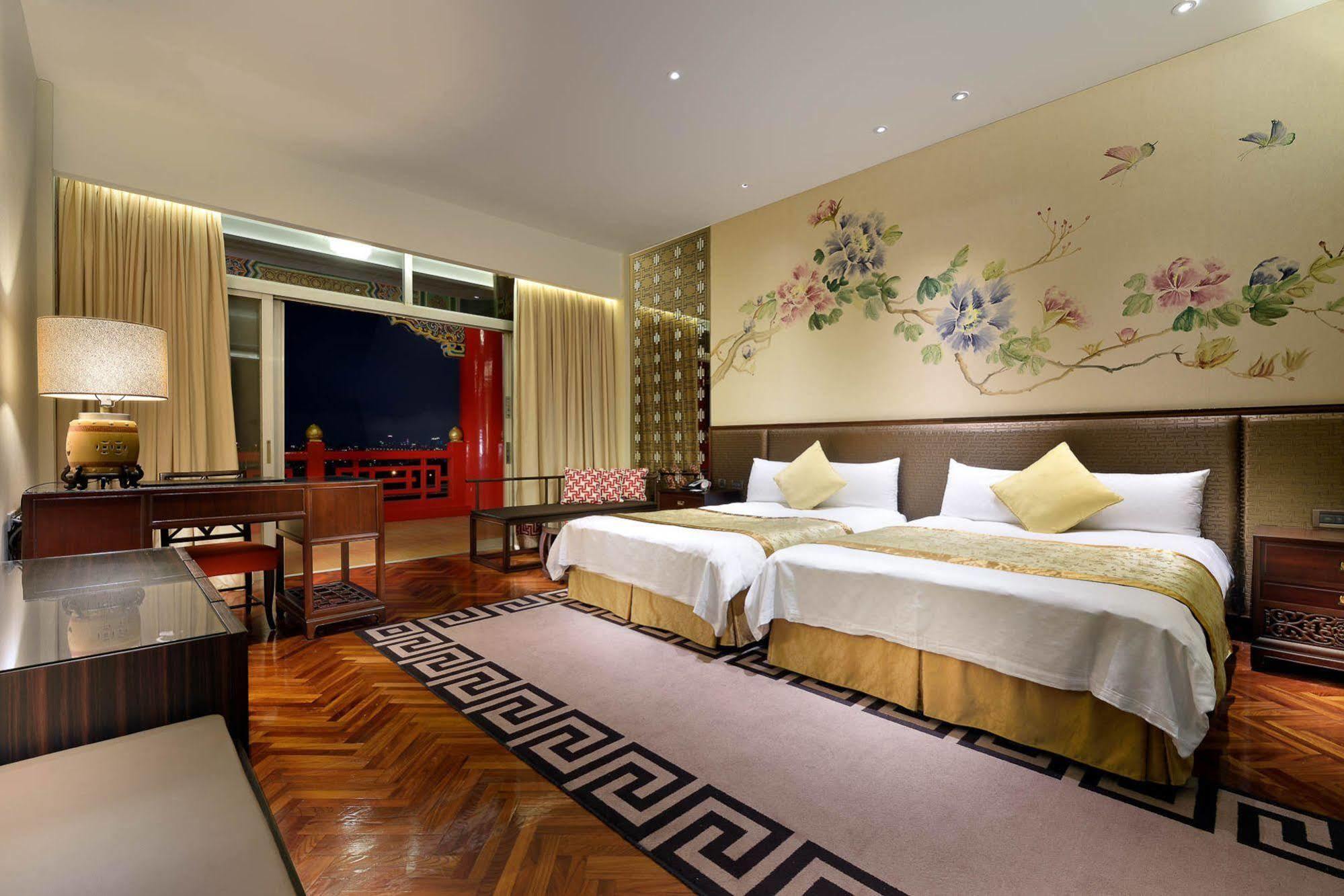 Hotel The Grand 5*