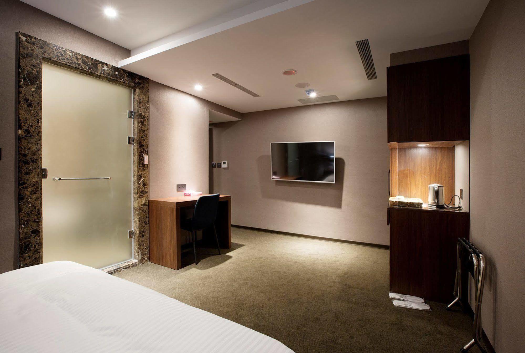 Noble Hotel 3*