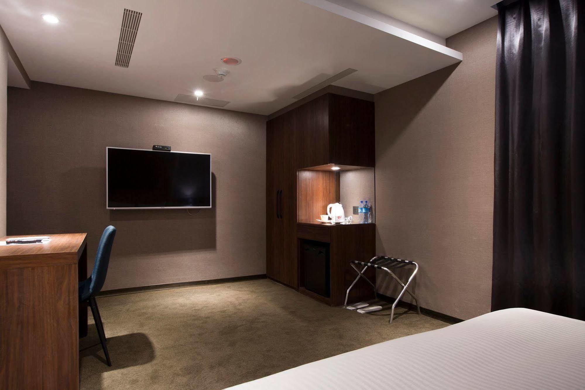 Noble Hotel