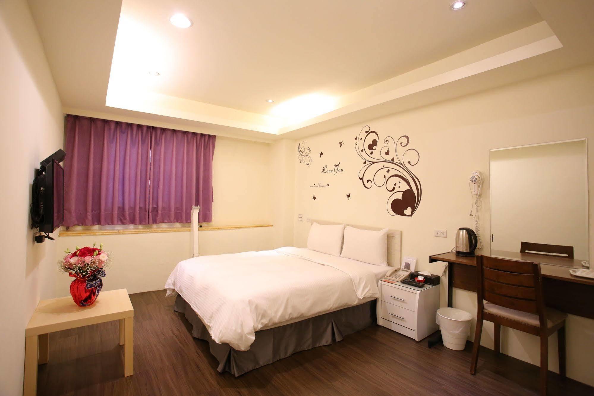Love House 2* Taipei
