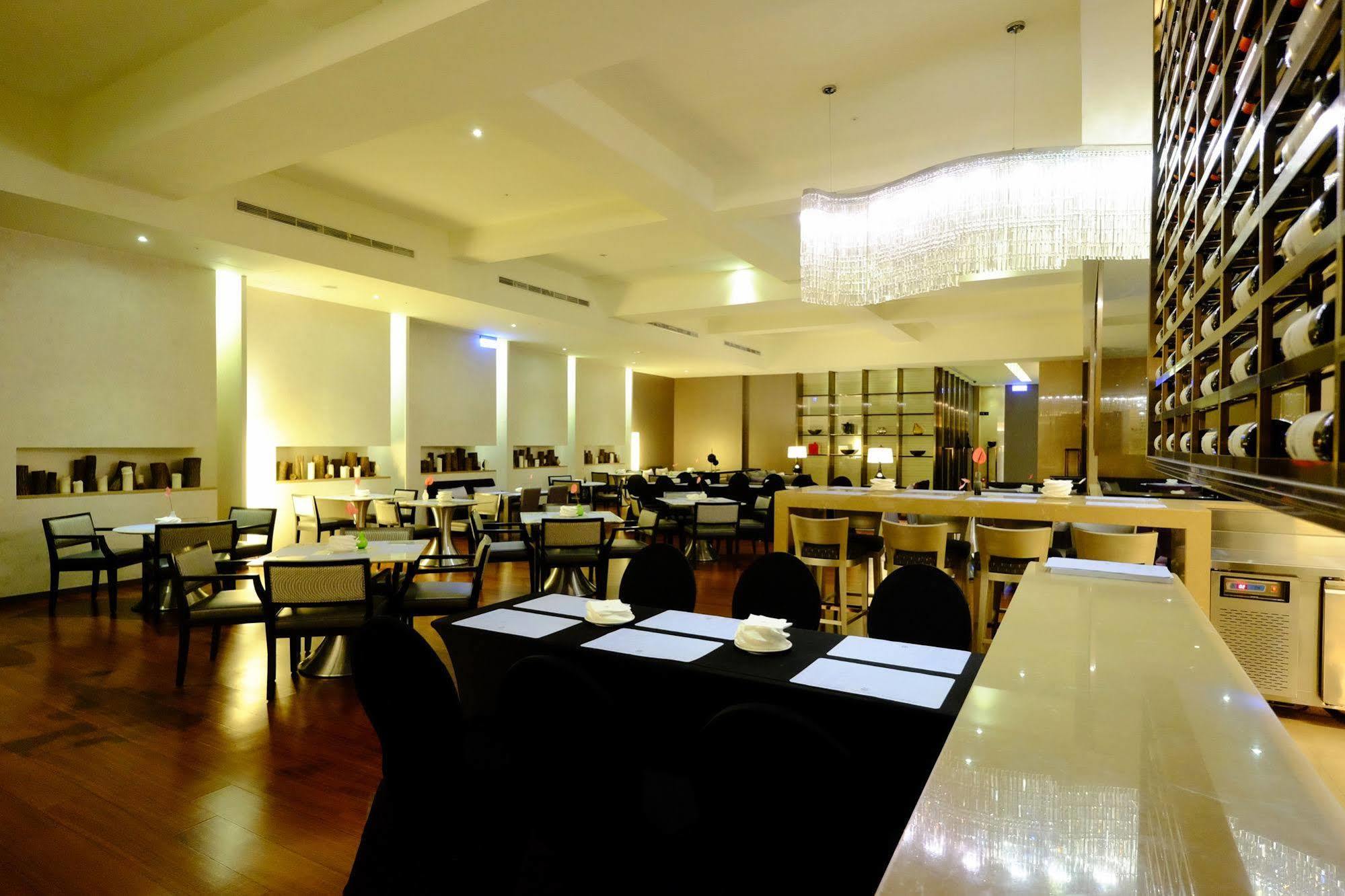 - Nandong Hotel 4*