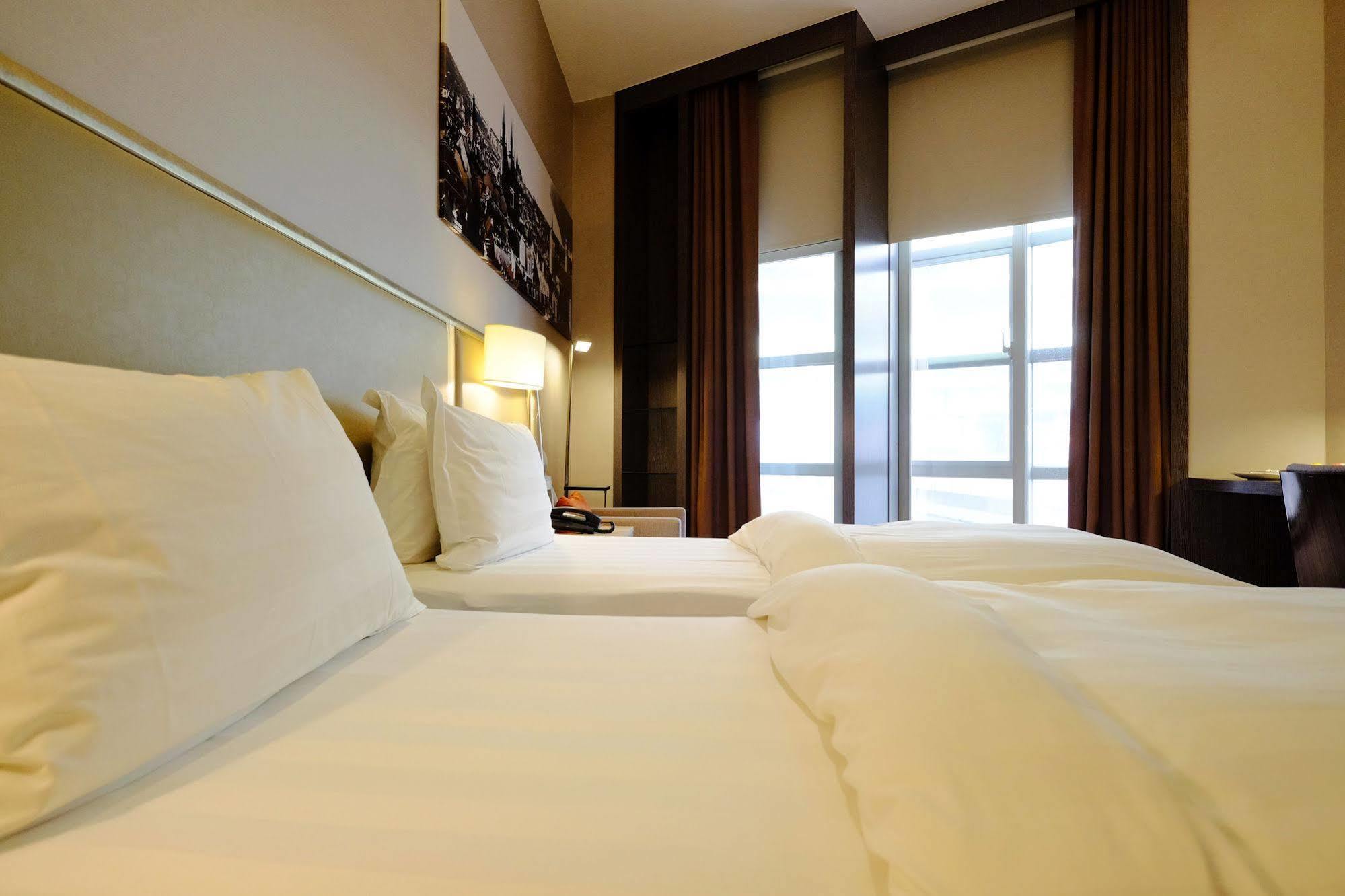 - Nandong Hotel