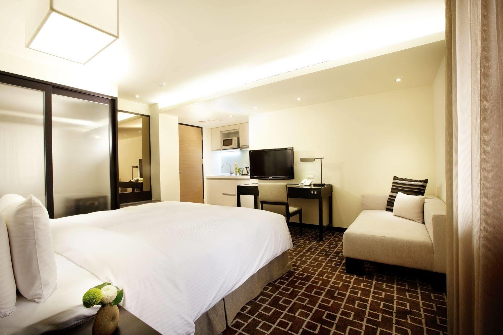 The Corner House Hotel