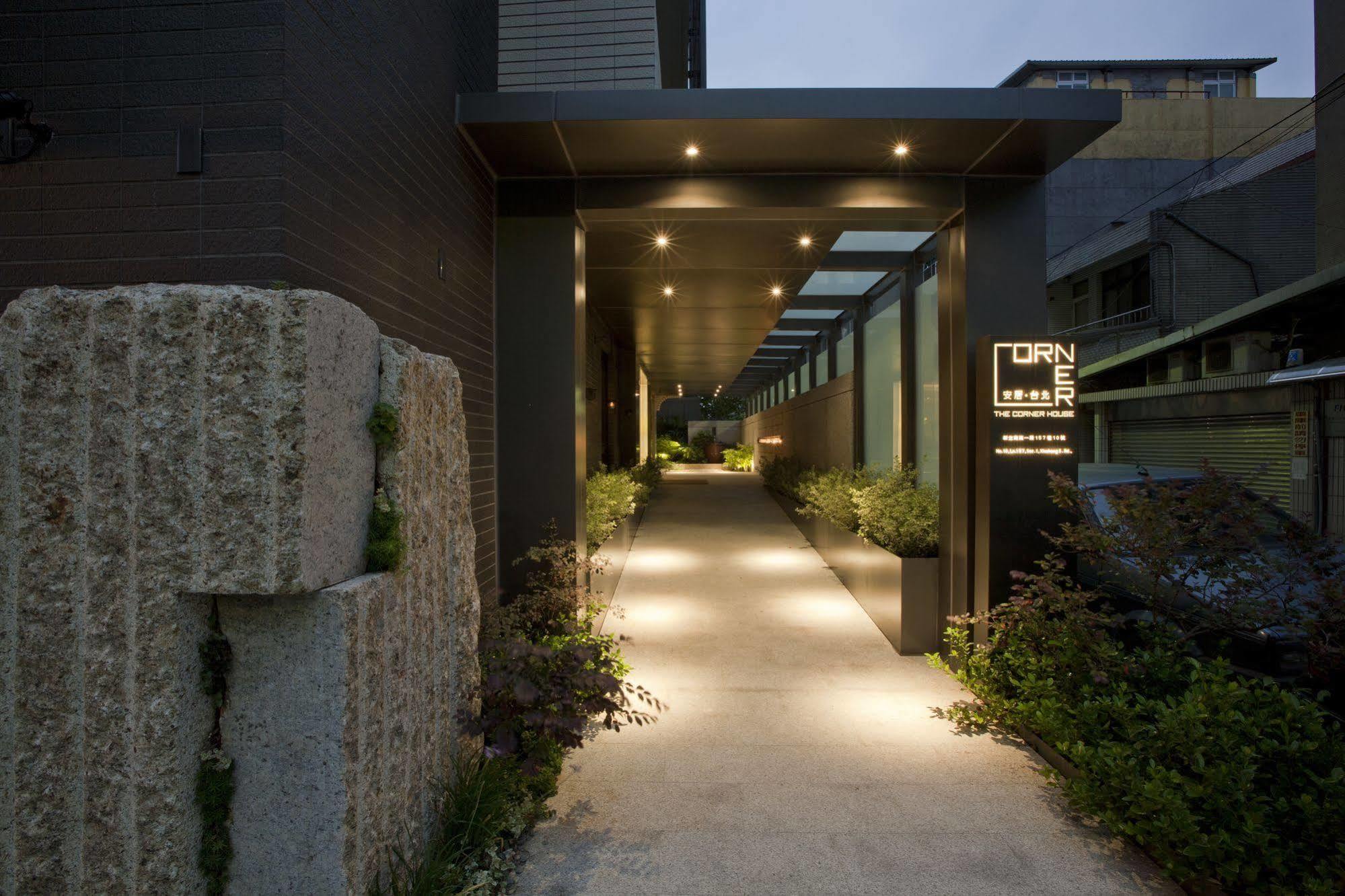 The Corner House 3* Taipei