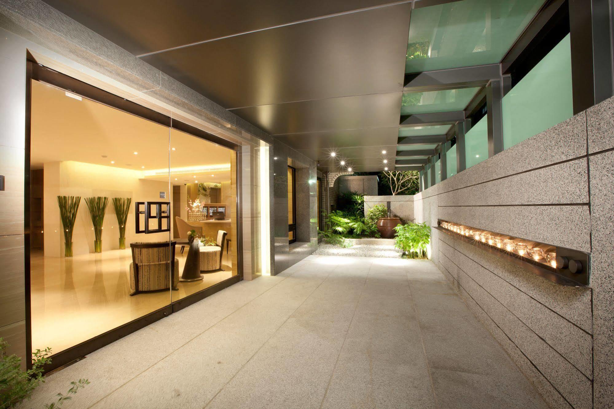 Hotel The Corner House 3*