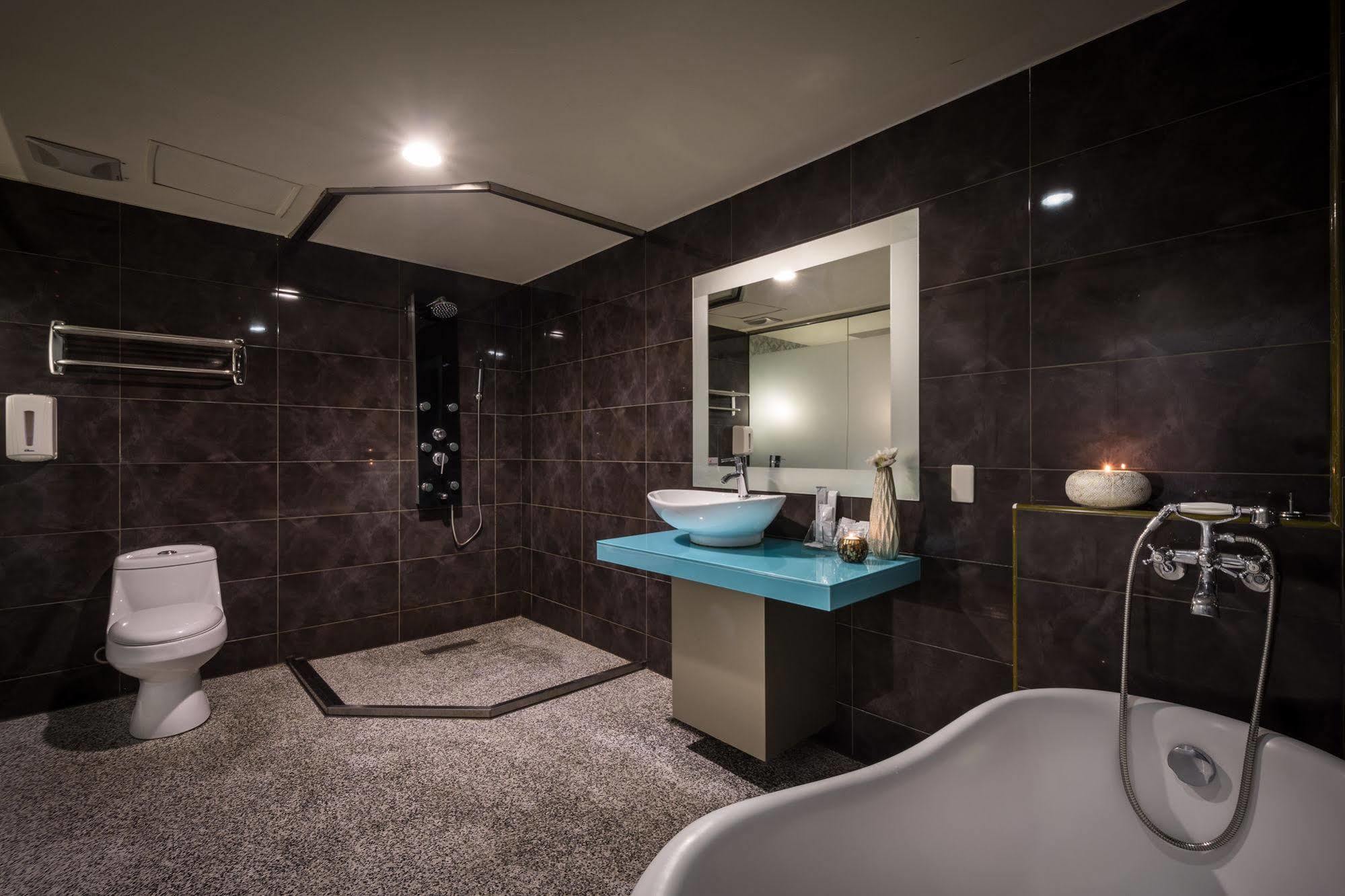 Walker Hotel - Zhengyi Taipei