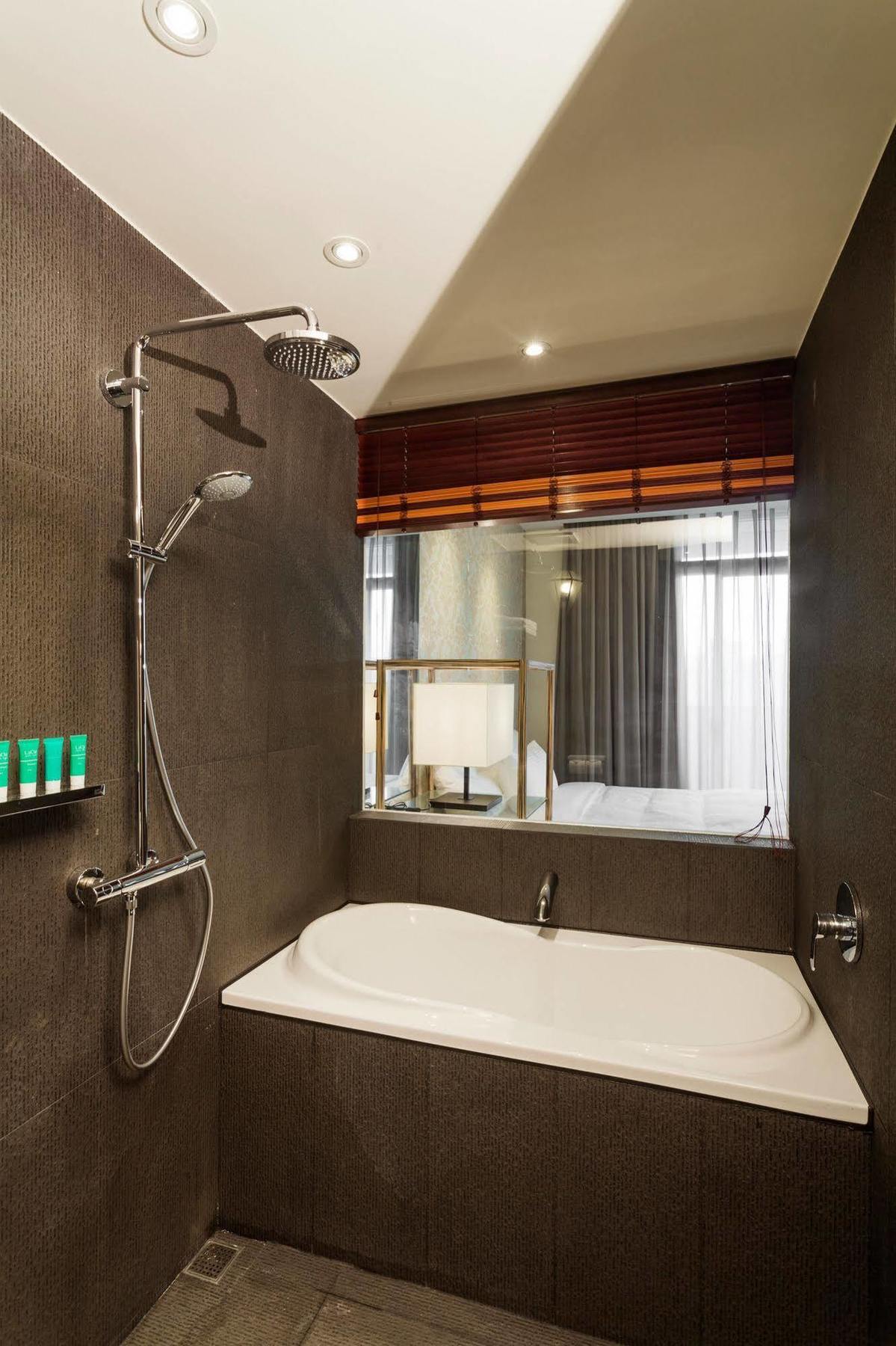 Lacle Hotel-luzhou 4*