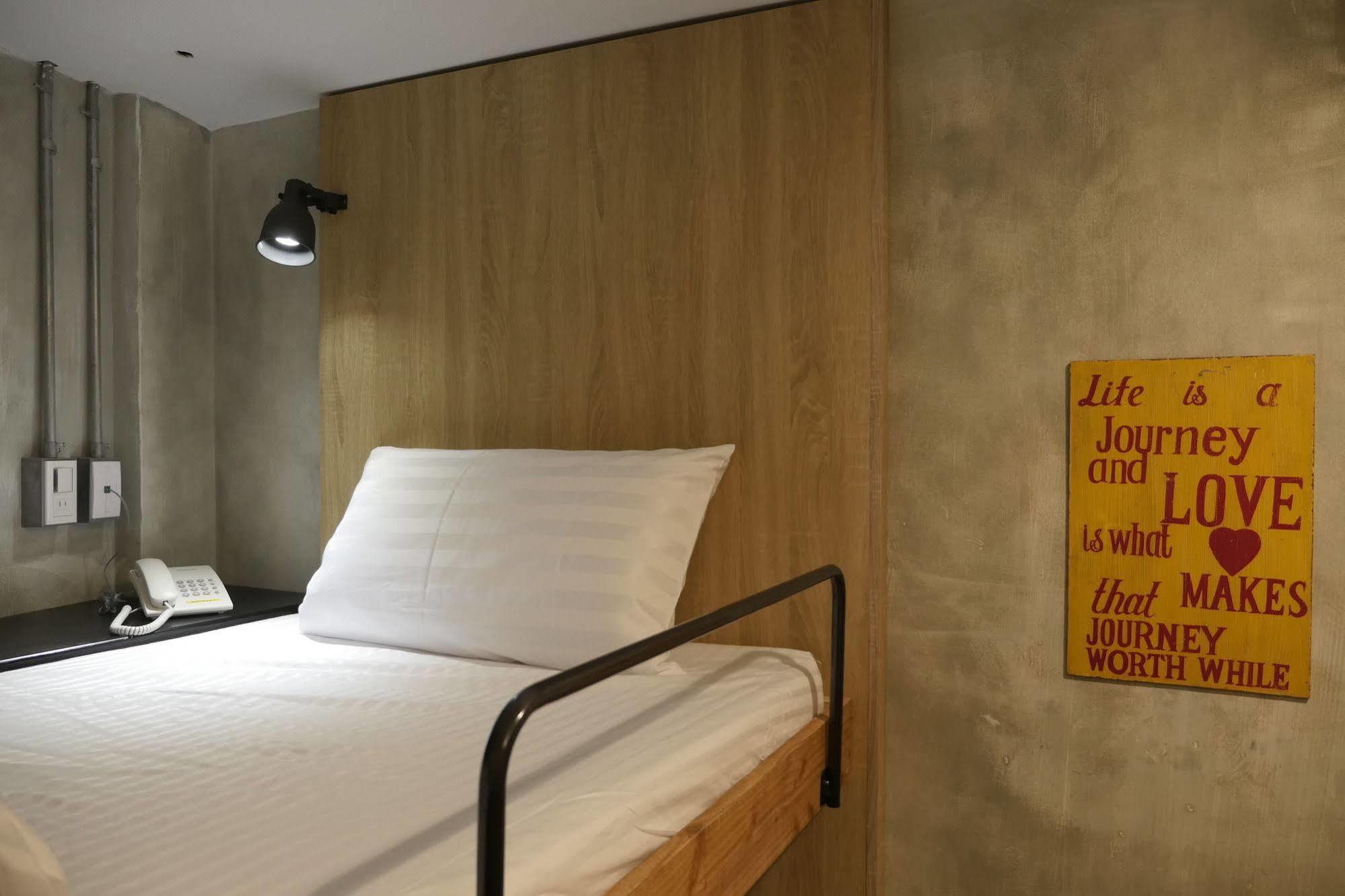 Beimen Wow Poshtel Taipei