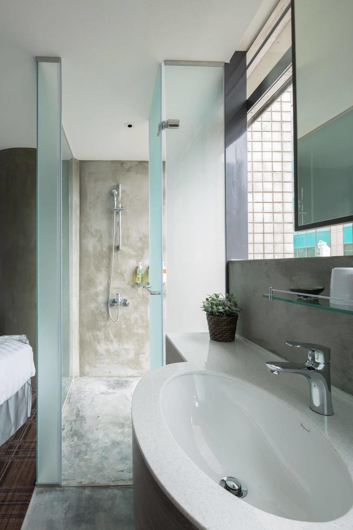 Roaders Zhonghua Hotel 3*