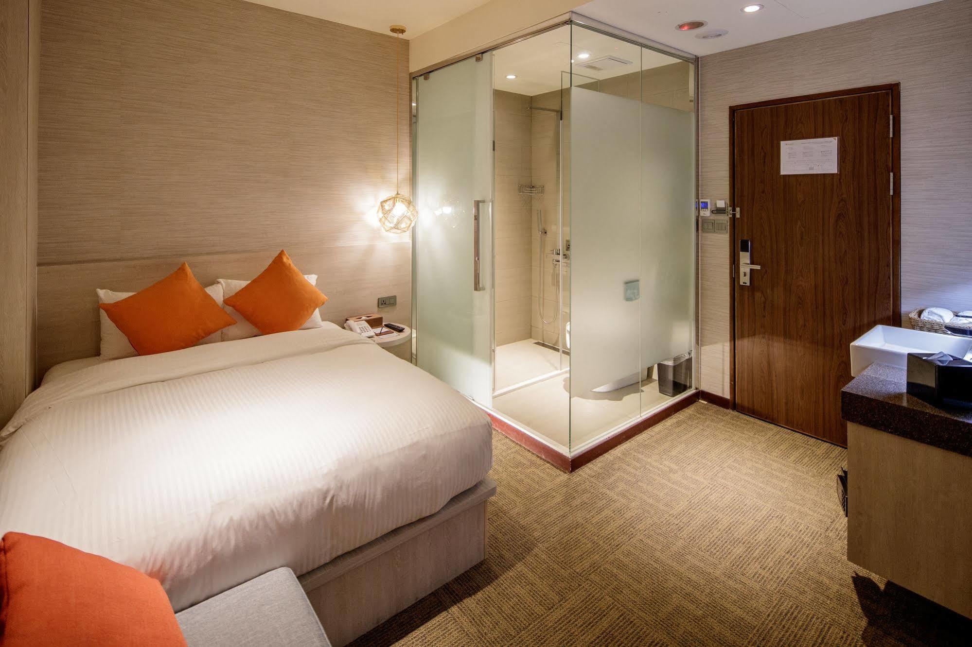 Hotel Via Station Taipei