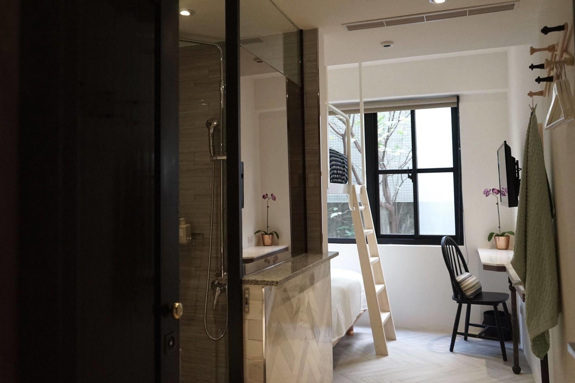 Nihao Cafe Hotel 3*