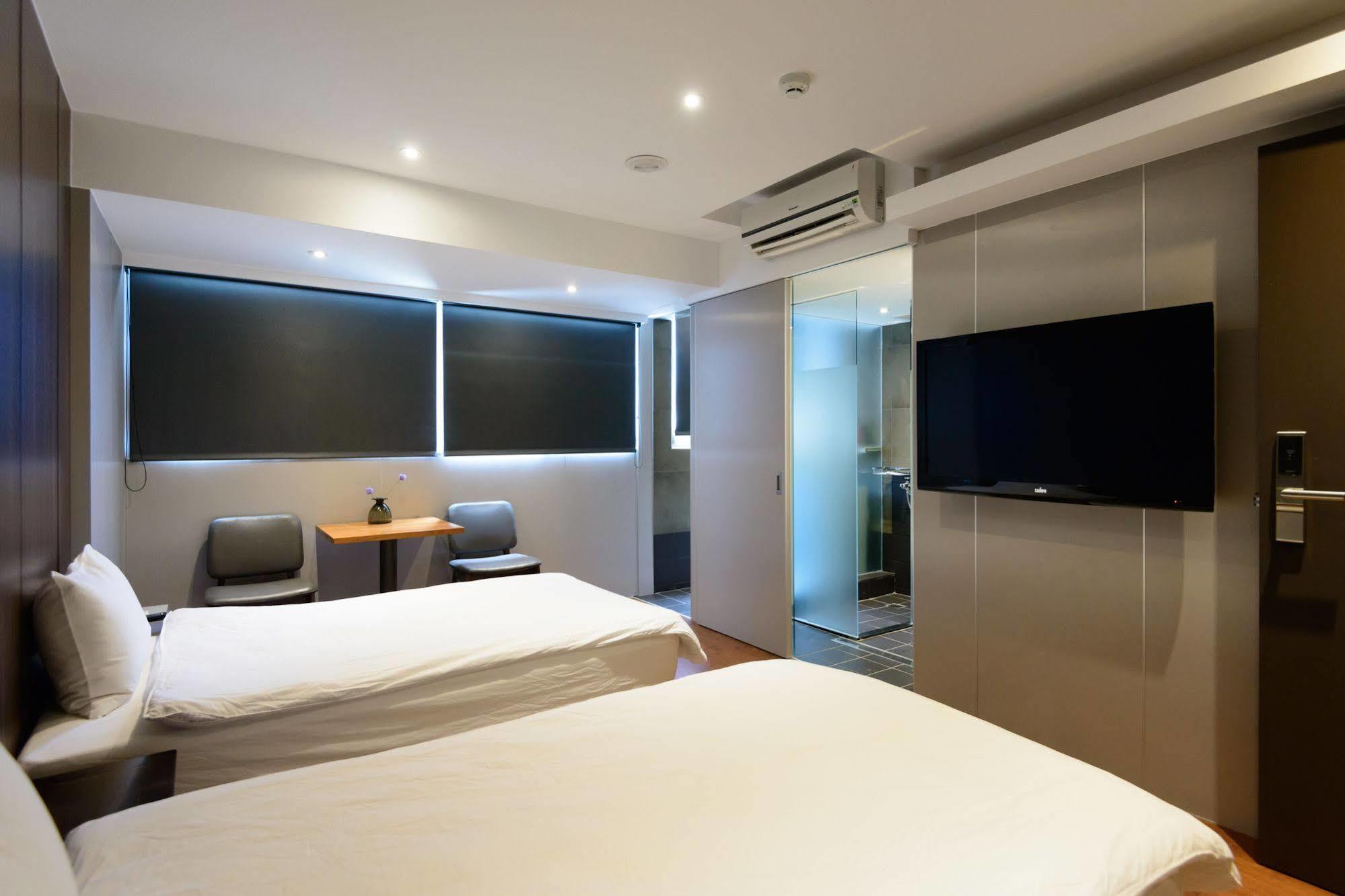 Hao Zhu 3* Taipei