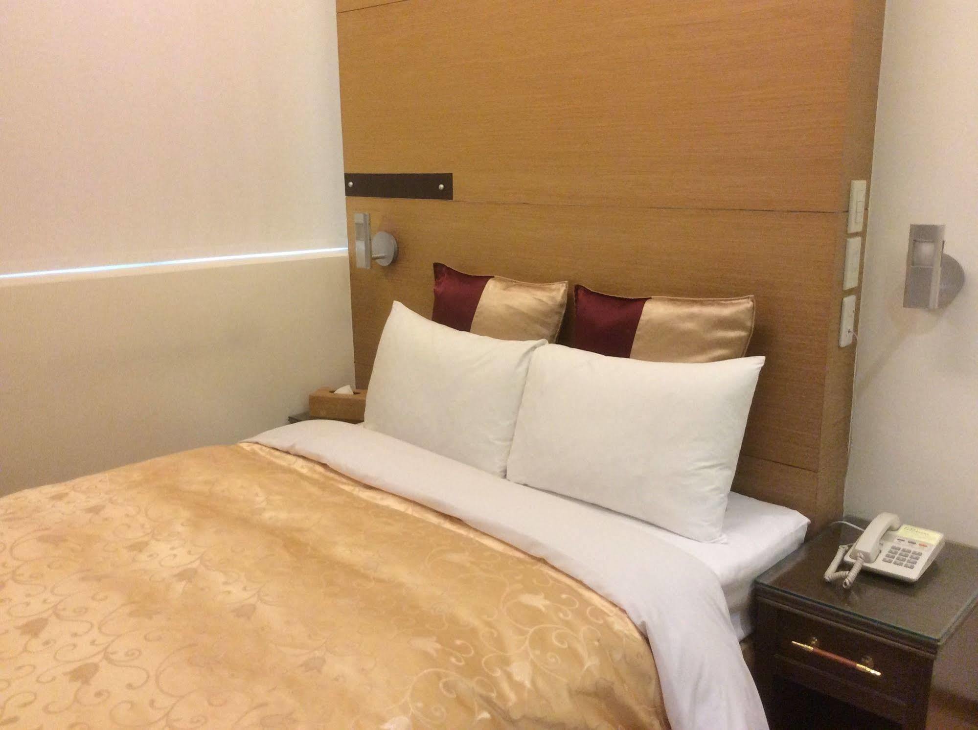 Inn 紫園旅社purple Garden 2*