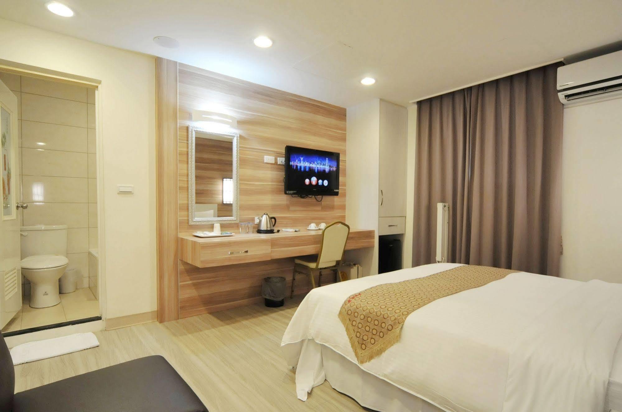 Chengdian Hotel Inn 3*