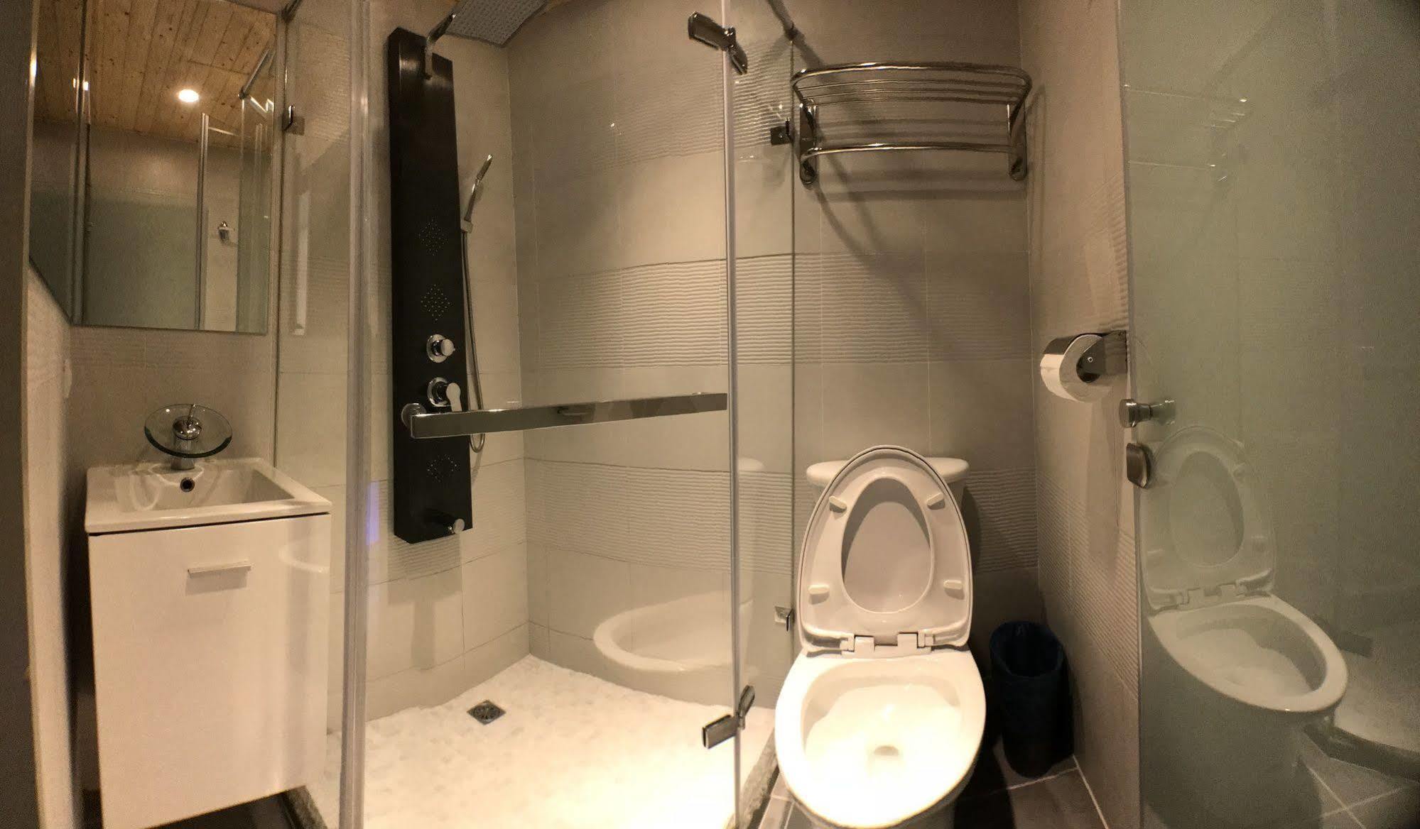 Royal Hours Hotel Hotel 2*