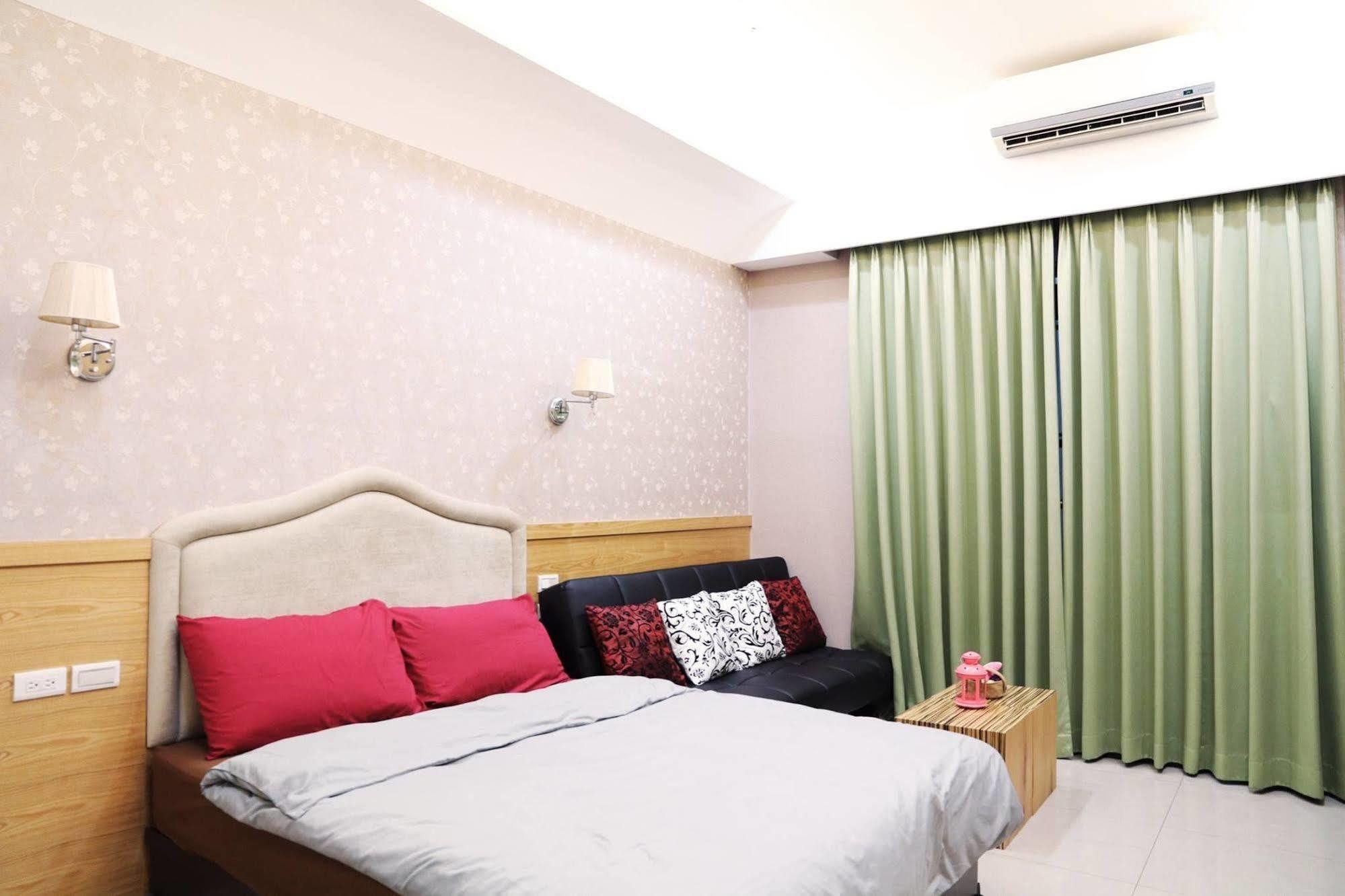 Q Square Hotel