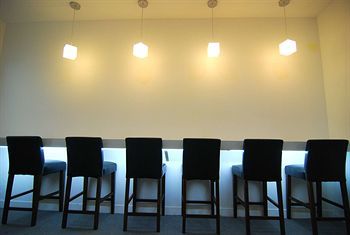 Hotel Cube Ximen 2*
