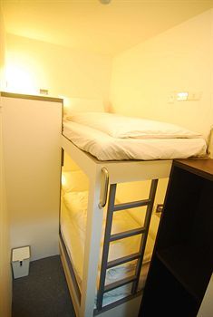Cube Ximen Hotel 2*