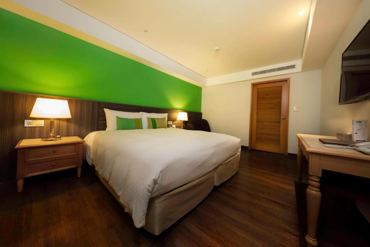 World Triple Beds 3*