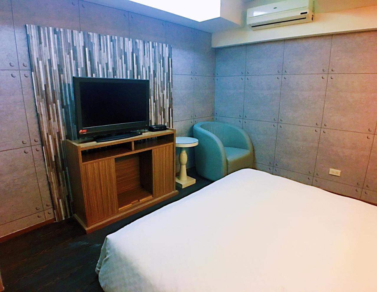 Love Hotel Inn *