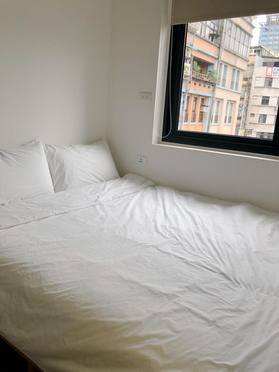 21 Capsule hotel *