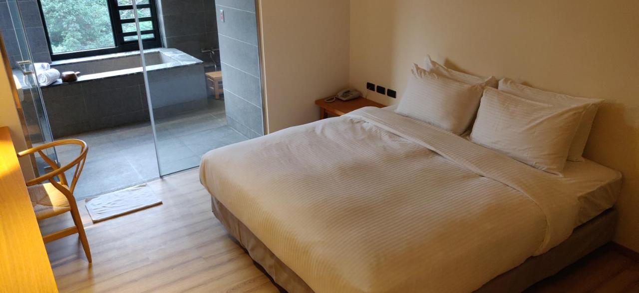Water House Hotel 3*