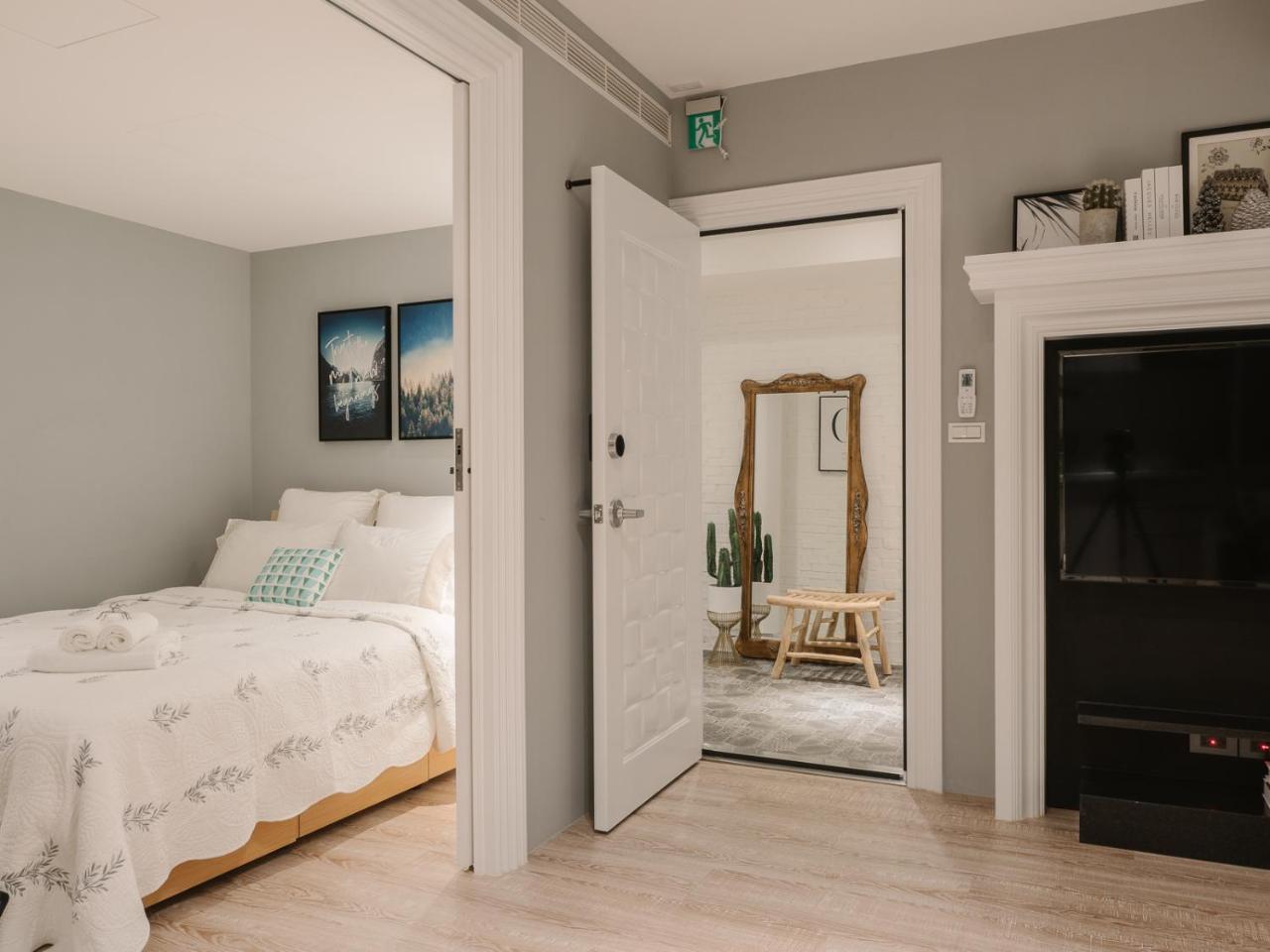 Little C+d Welcome Long Apartment