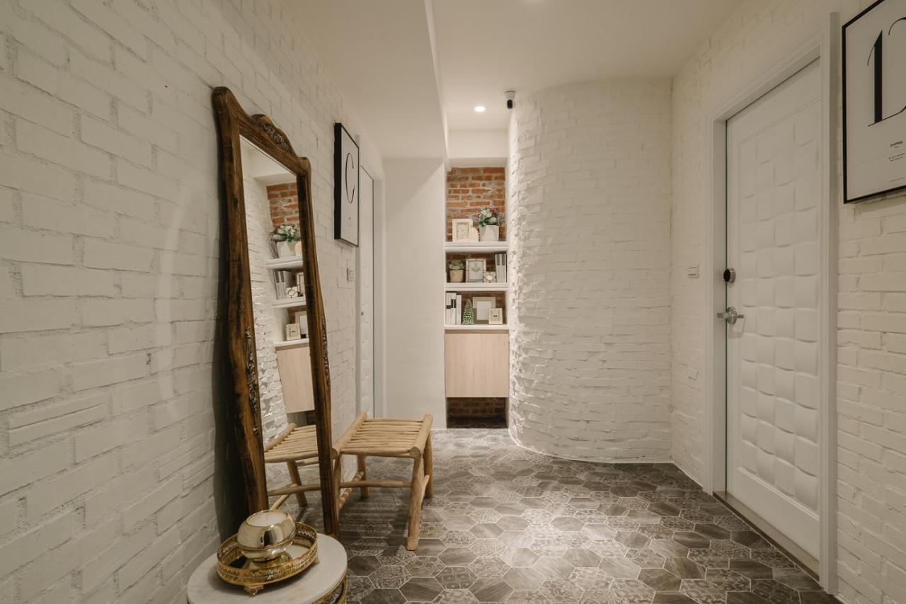 Little C+d Welcome Long Apartment