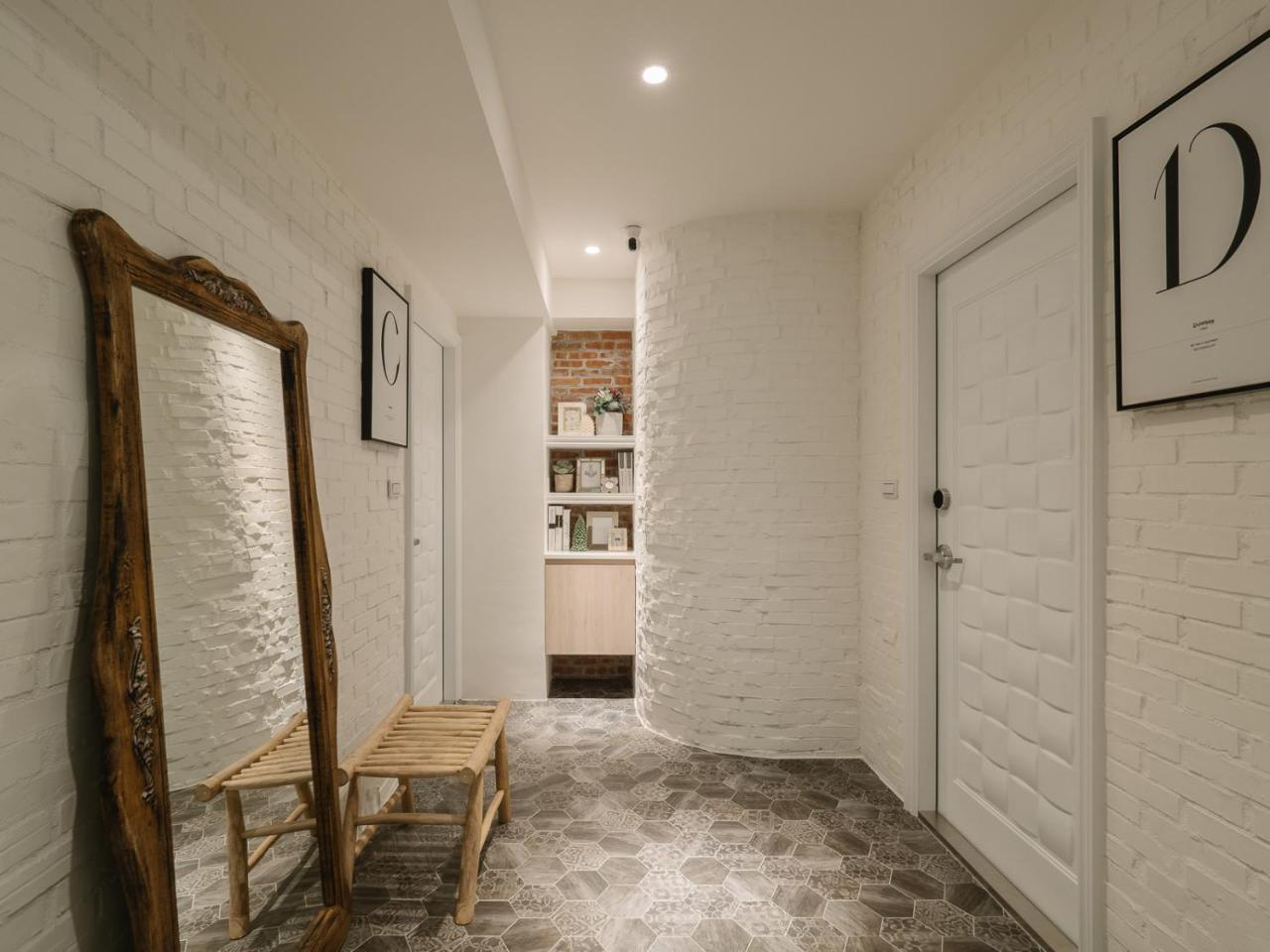 Little C+d Welcome Long Apartment Taipei