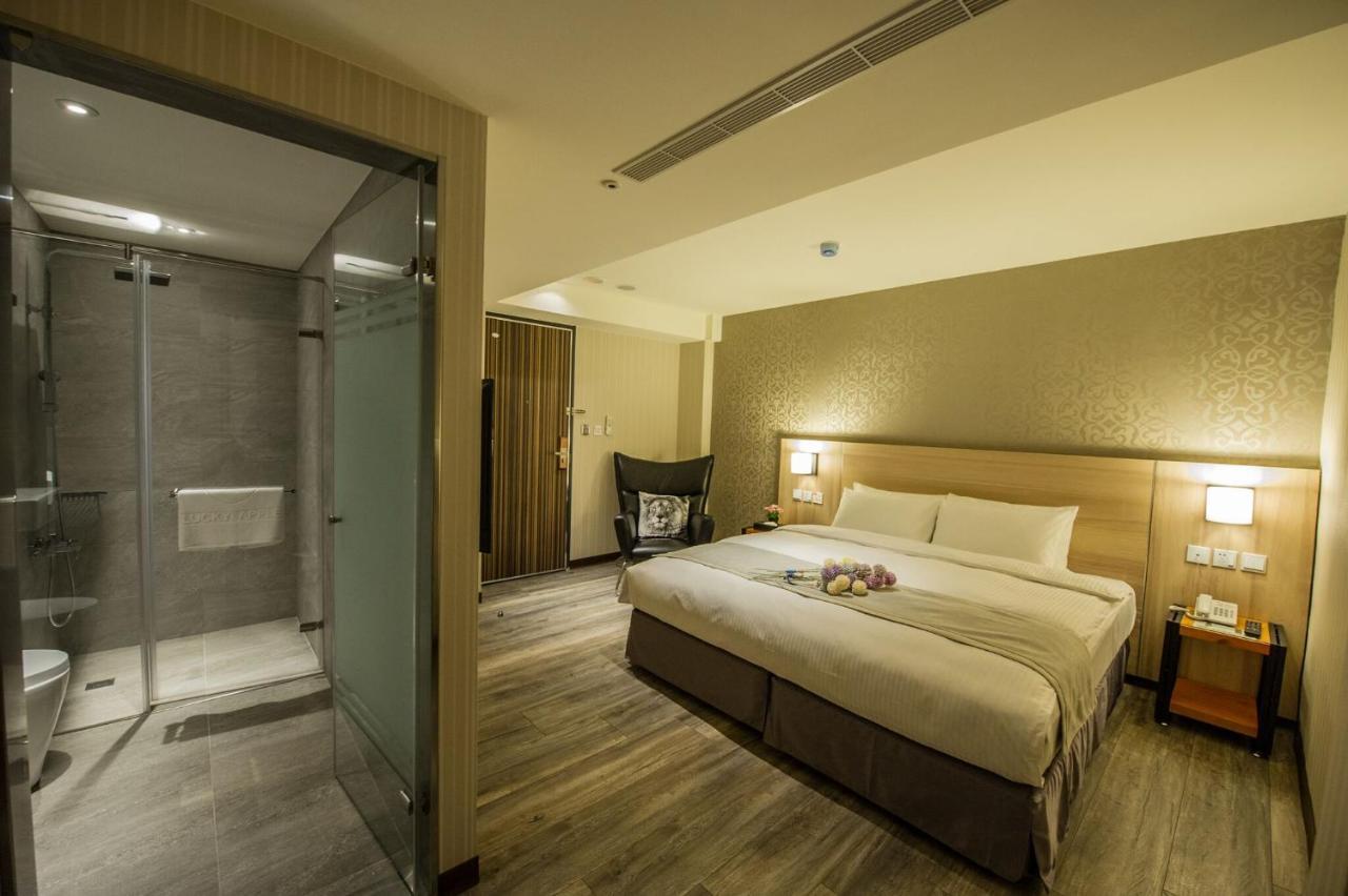 Hotel Lucky Apple