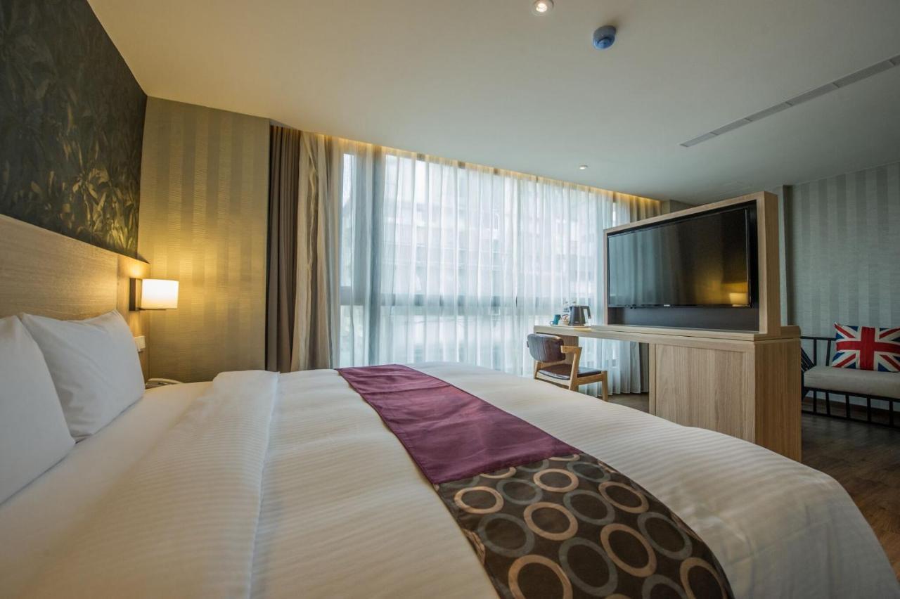 Lucky Apple Hotel 3*