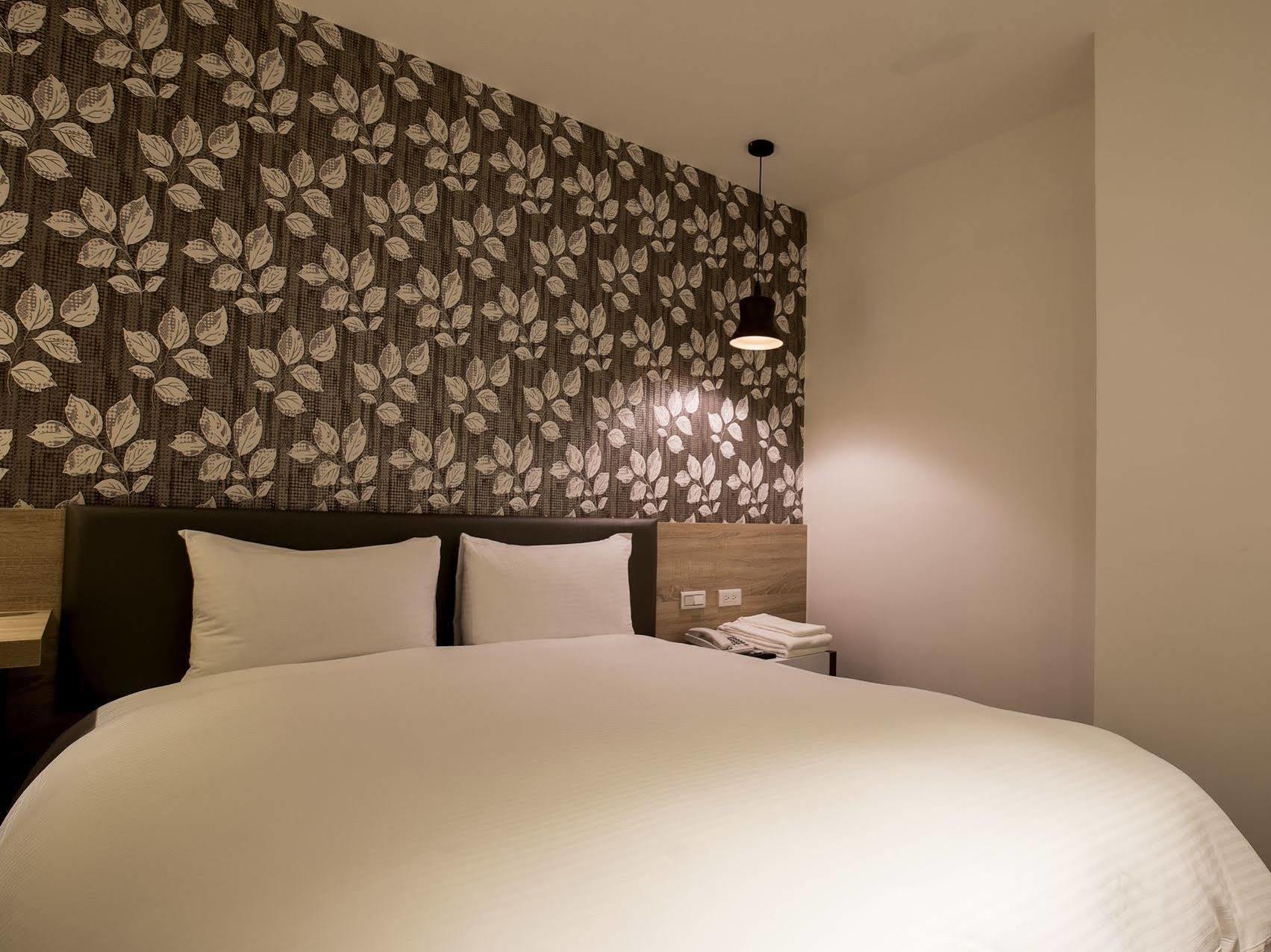 Inn Queens Ii