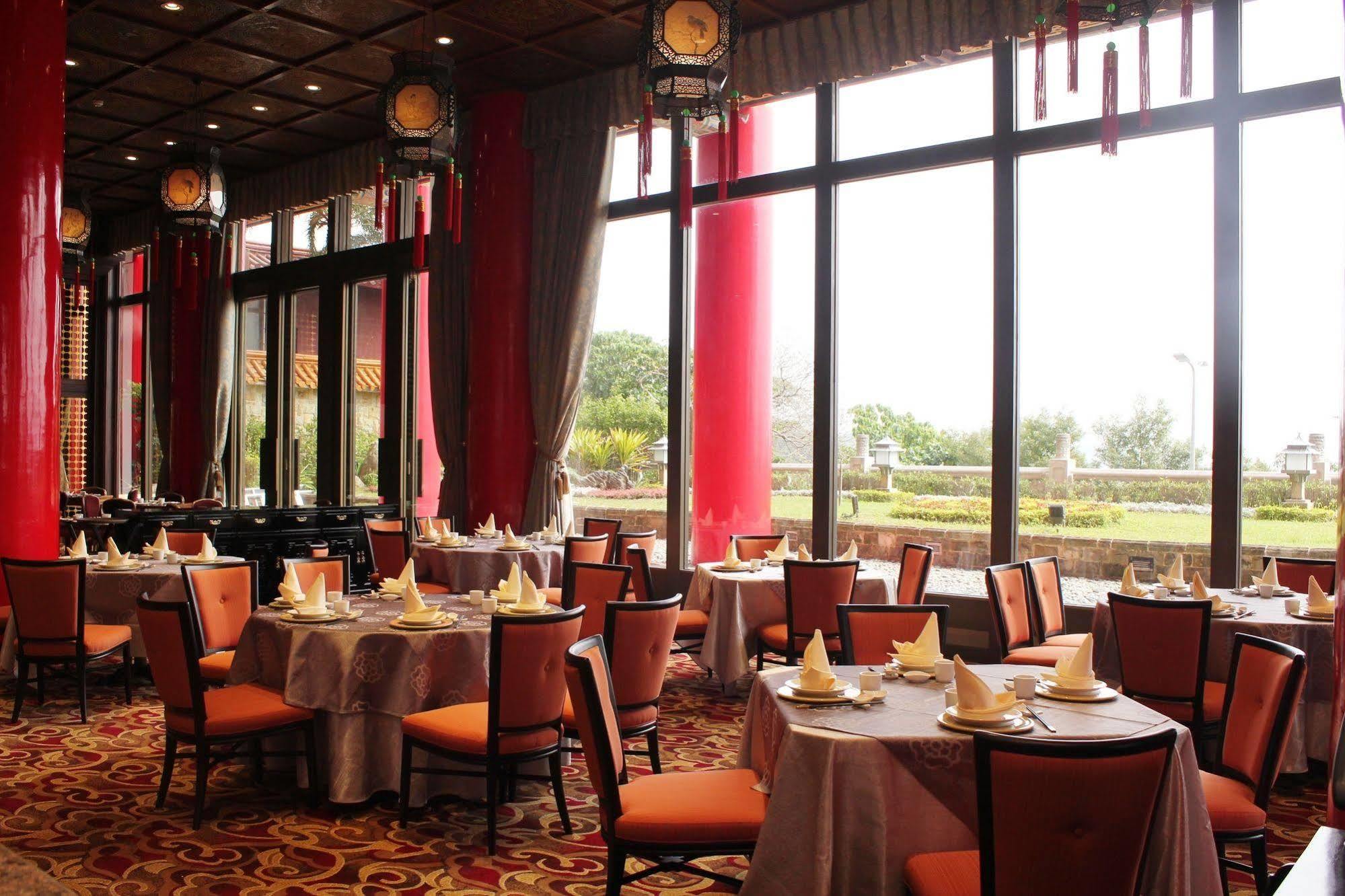 Hotel The Grand