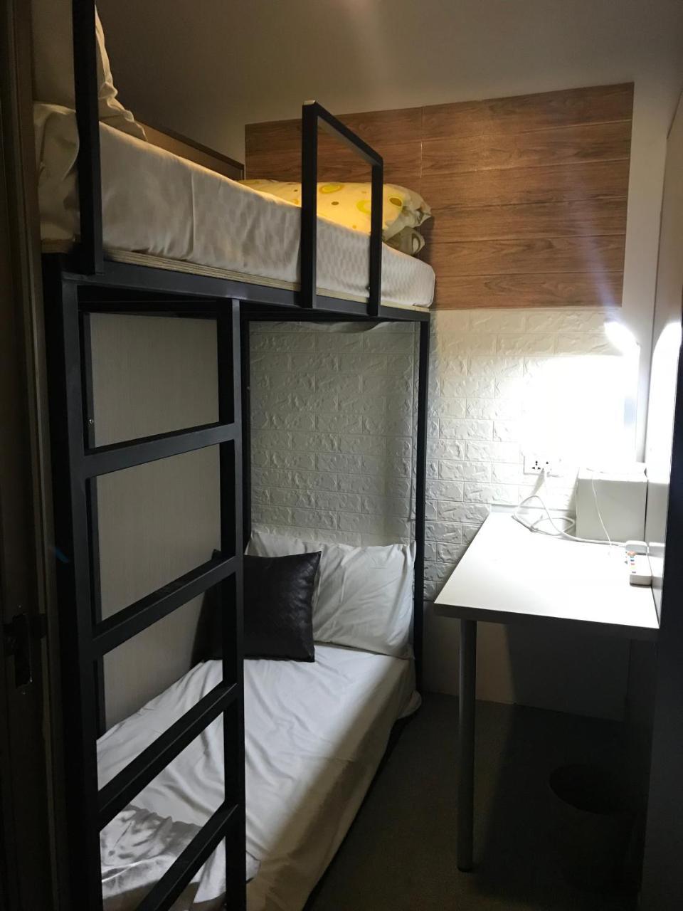 Neosoho - Taipei Station Branch Capsule hotel