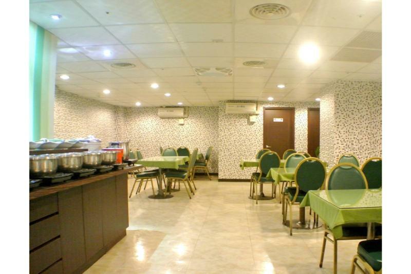 New World Hotel 3*