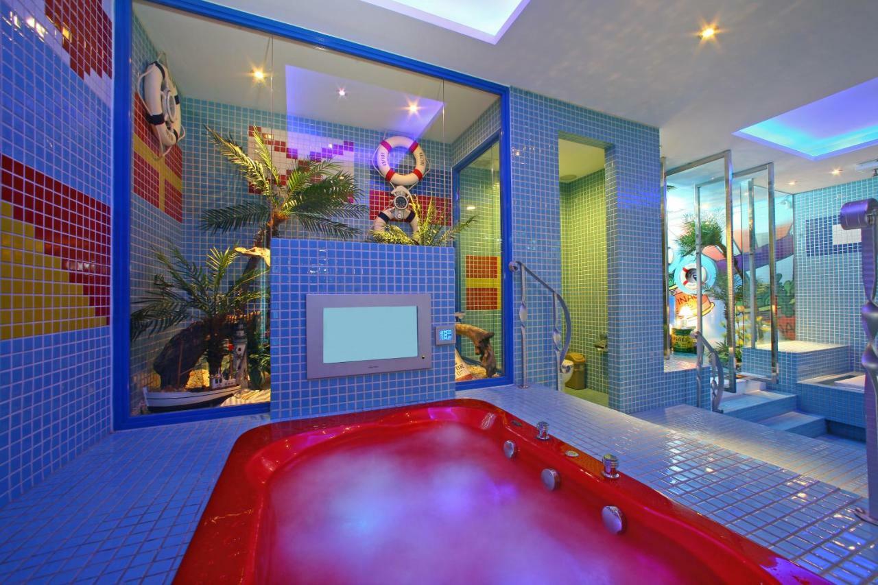Sato Castle Motel 4*
