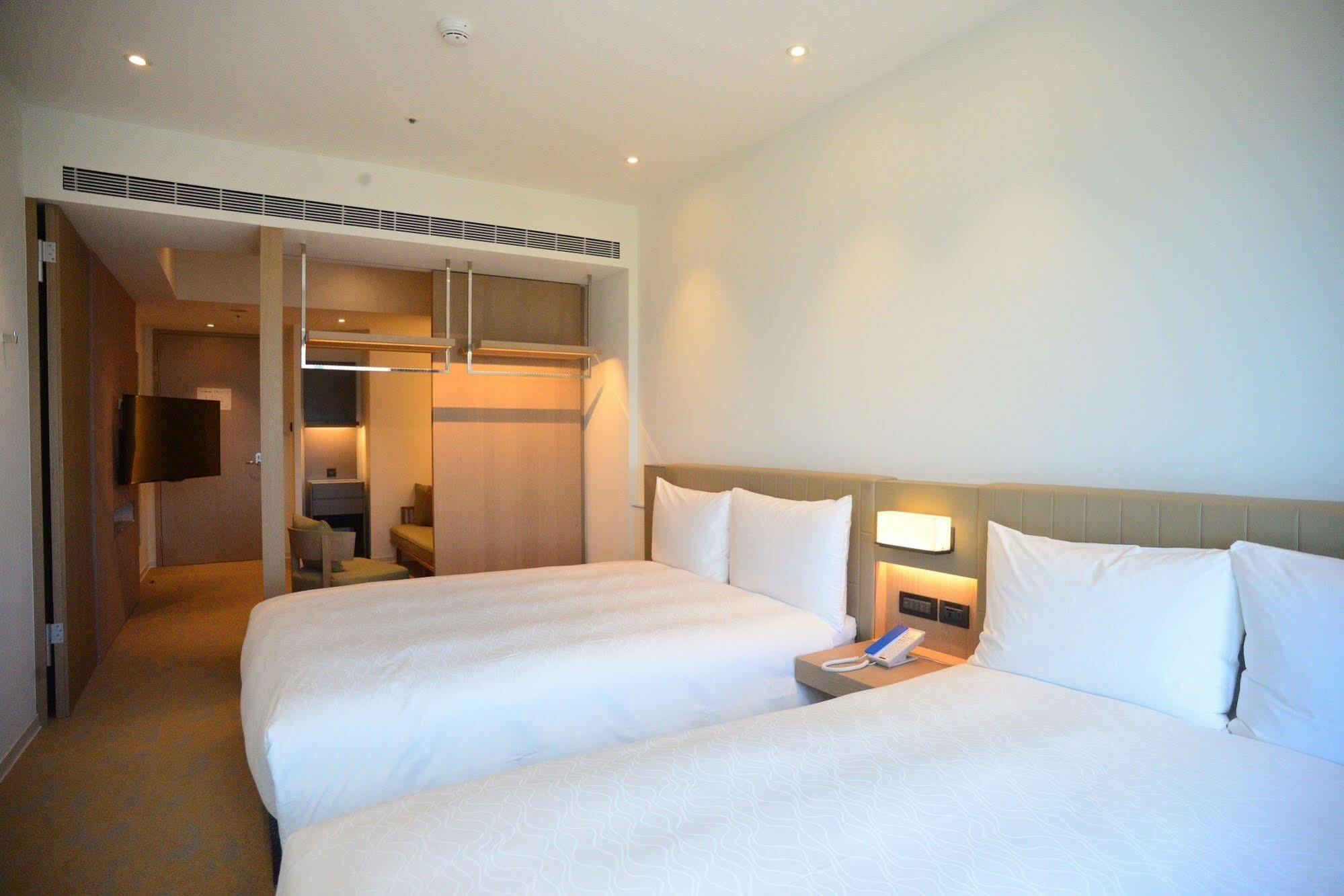 Caesar Metro Hotel 5*