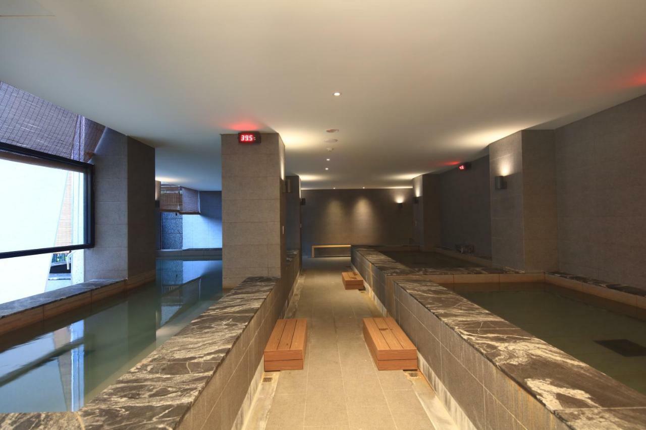 Water House 3*