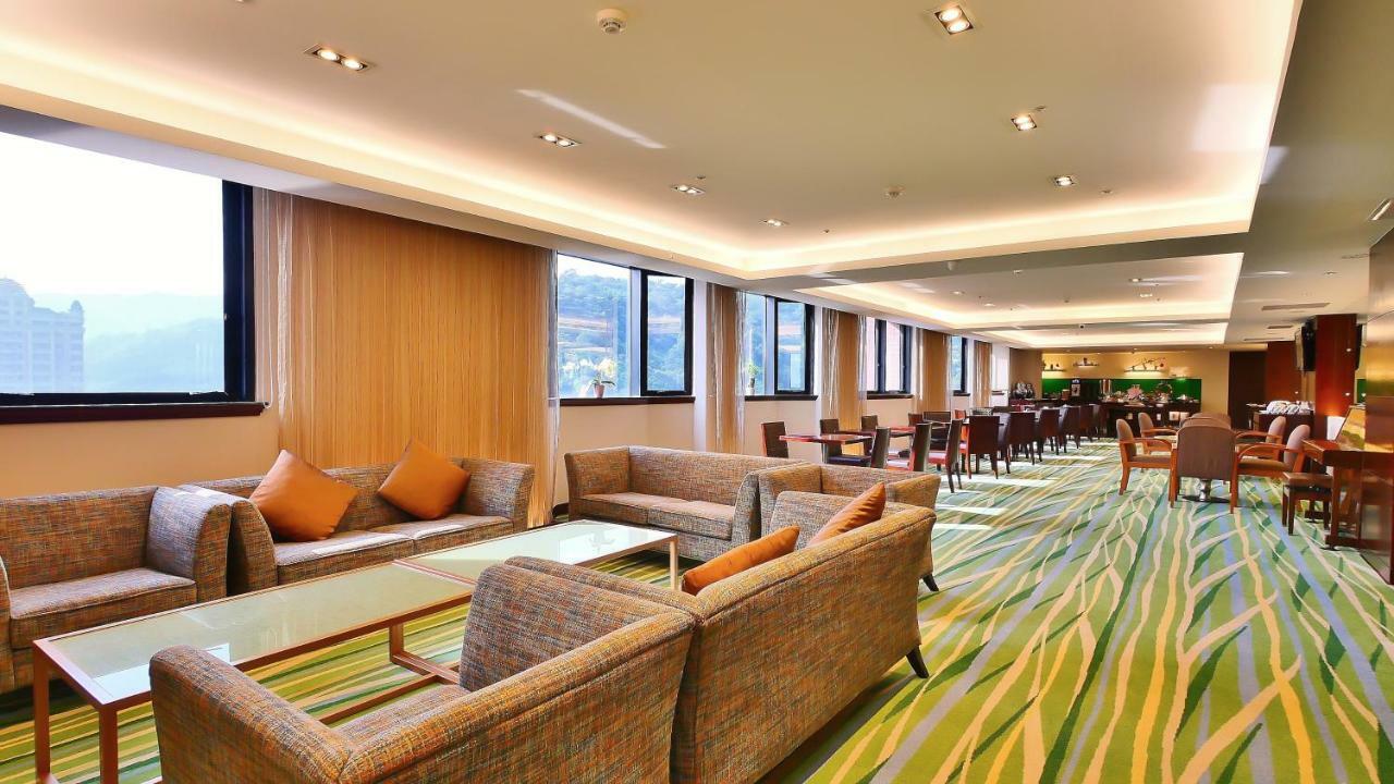 Hione Hotel 4*