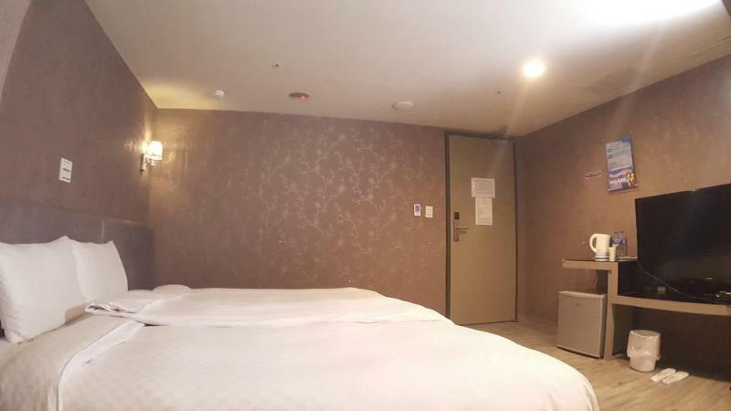Walker - Zhengyi 2 Hotel 3*