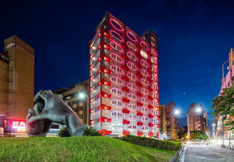 Hotelpoispois 3*