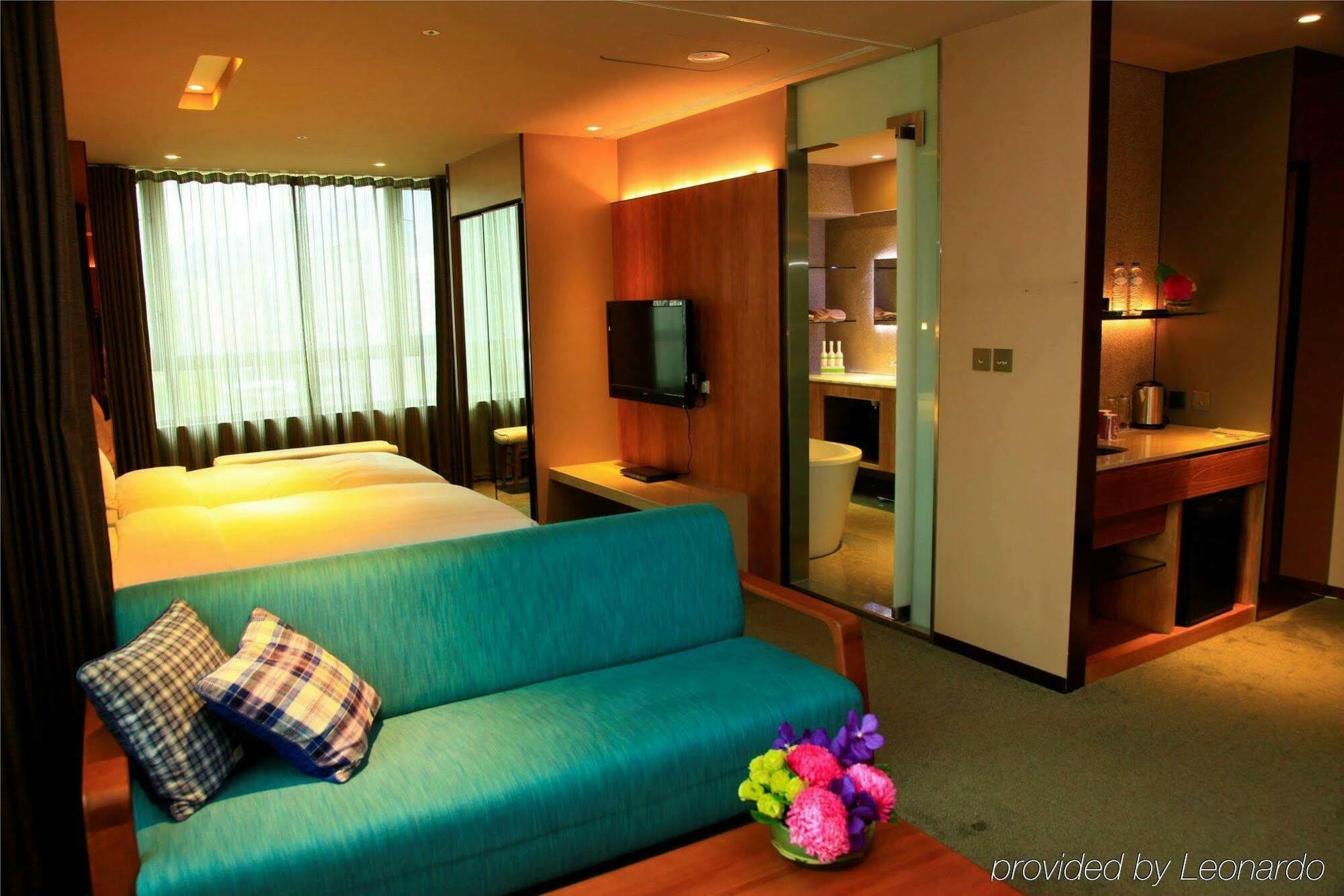 Home Hotel 4*
