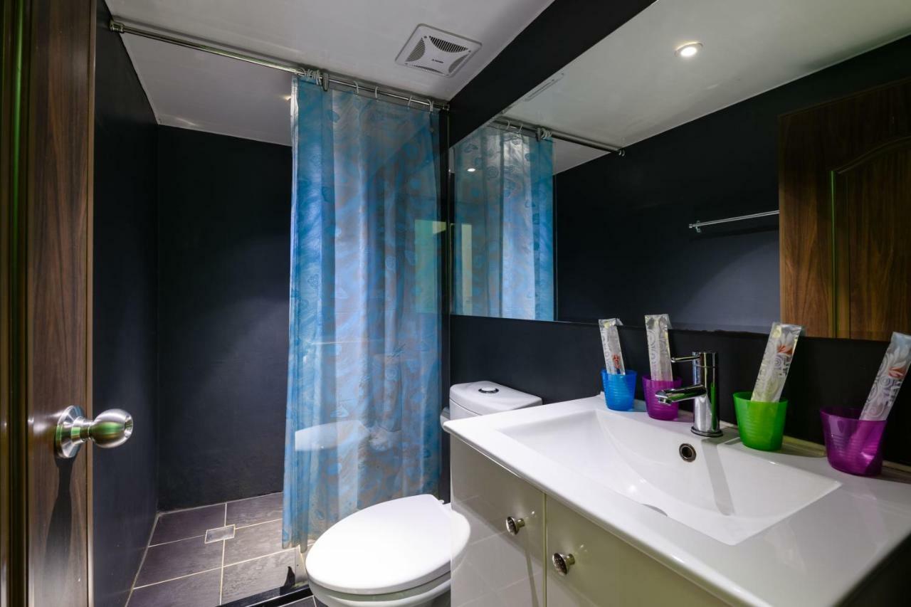 Westside Studio Apartment Taipei