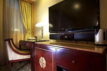 Royal Palace Hotel
