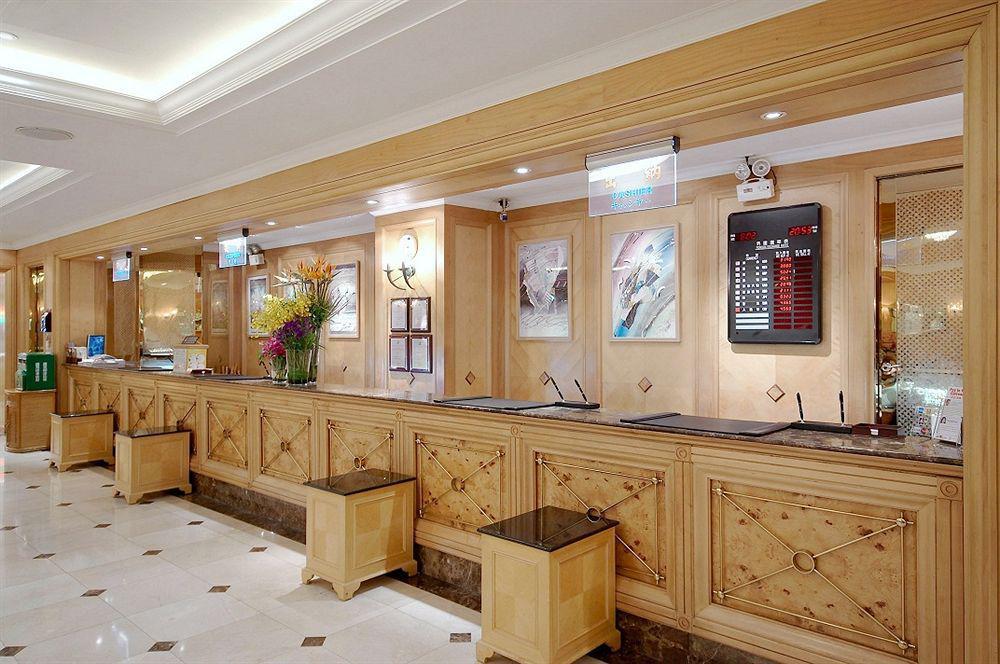 Cosmos Hotel 5*