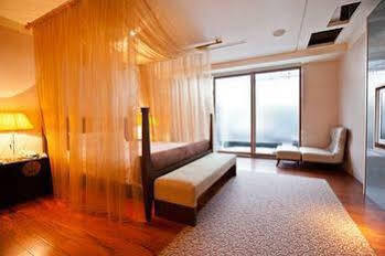 Hotel 33 3*