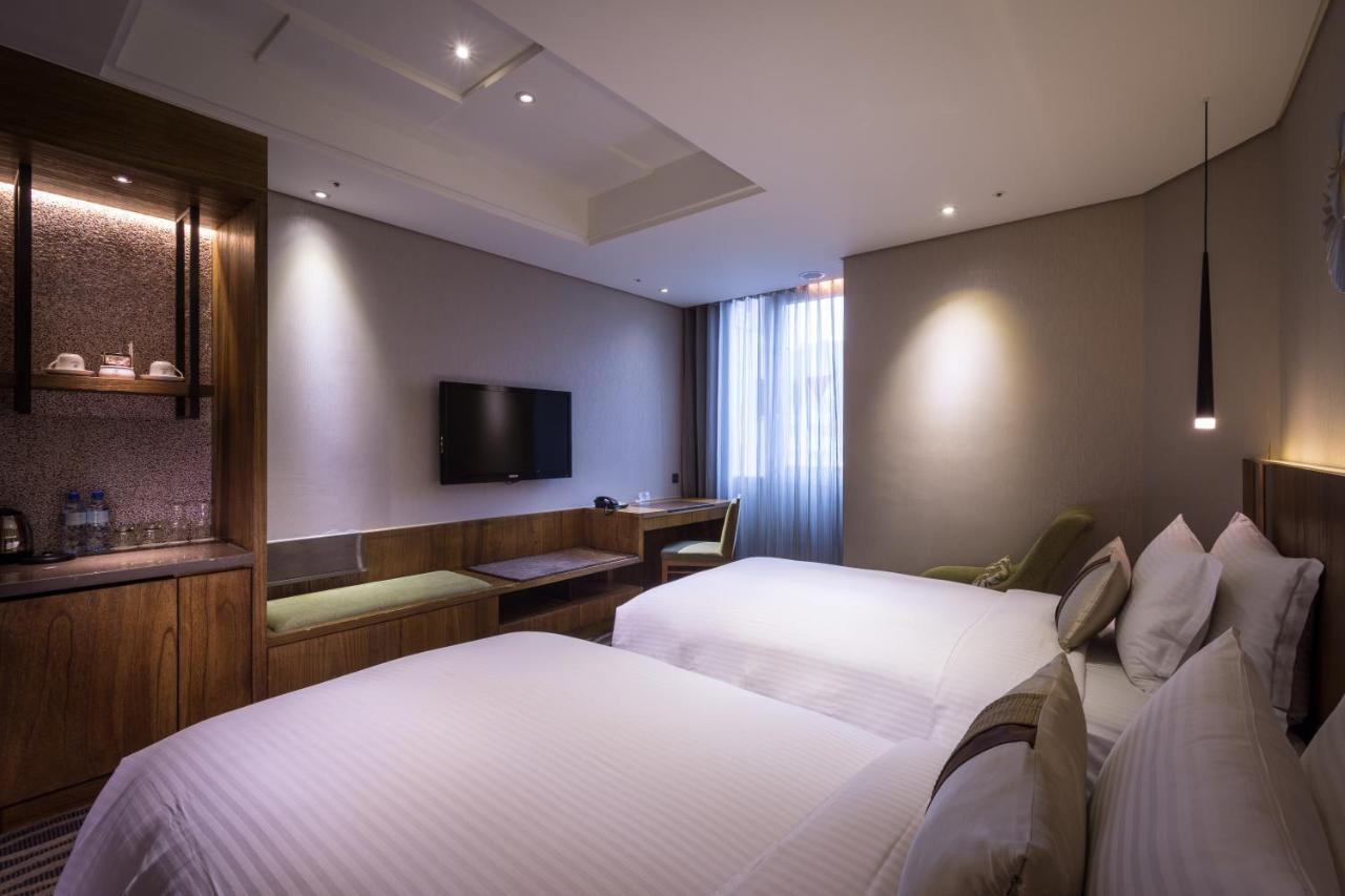 Hotel World Jianpei Taipei