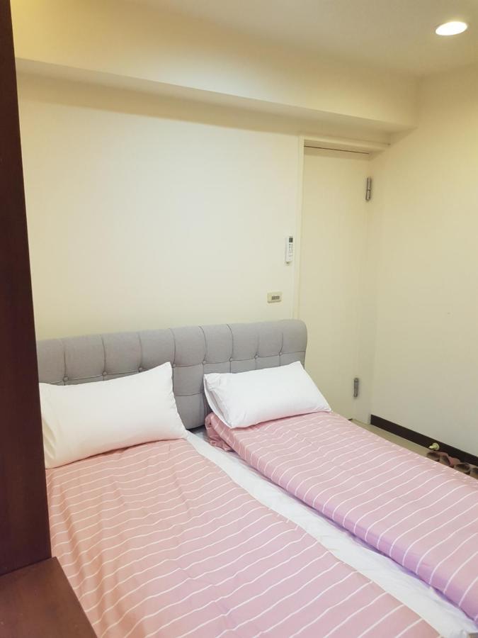 Guest house Quiet Suites Near Mrt Wonlong 4mins 溫馨套房雅房綠線萬隆捷運站四分鐘 Green Line *